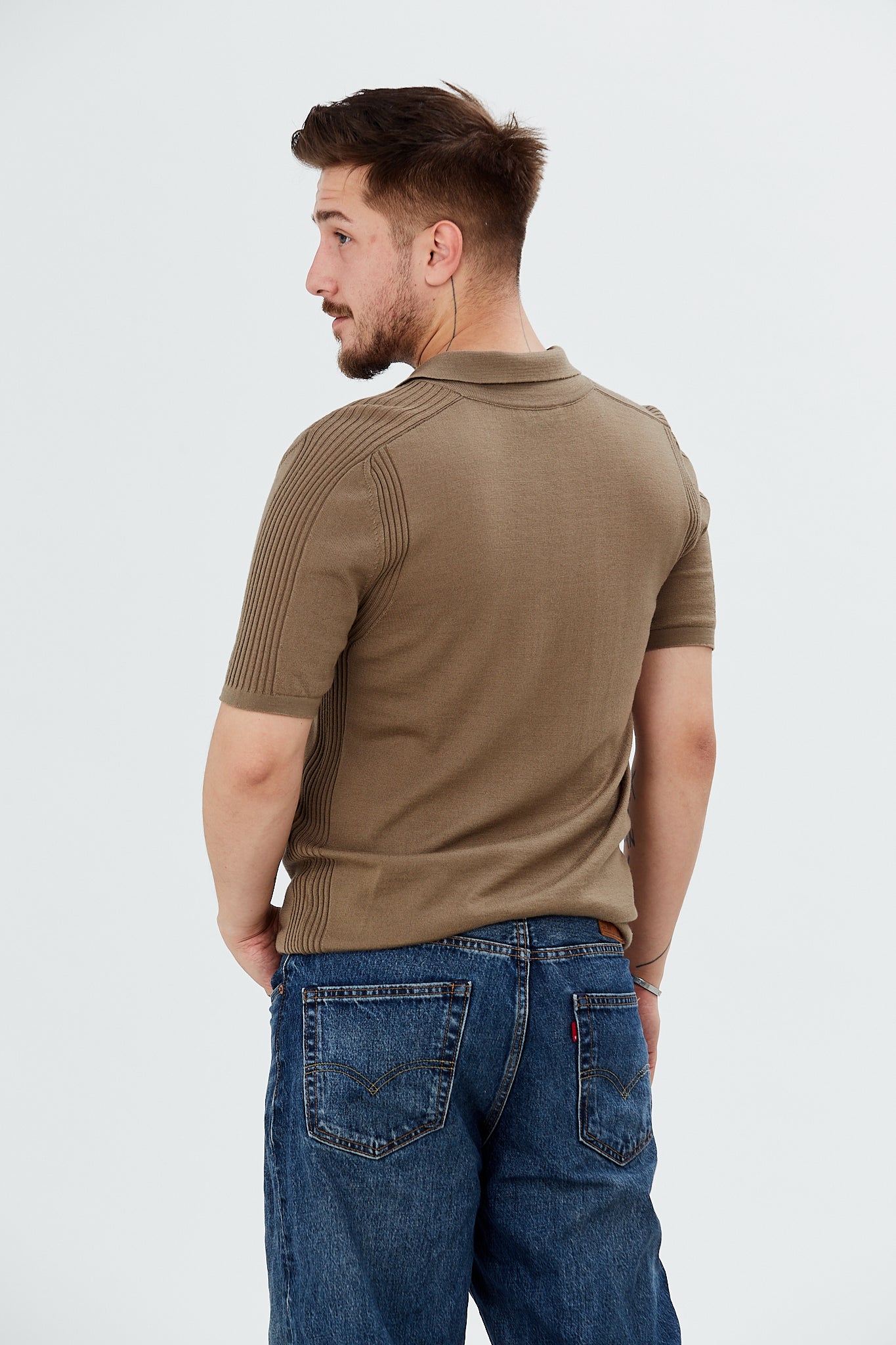 Pulover cu maneca scurta si guler polo