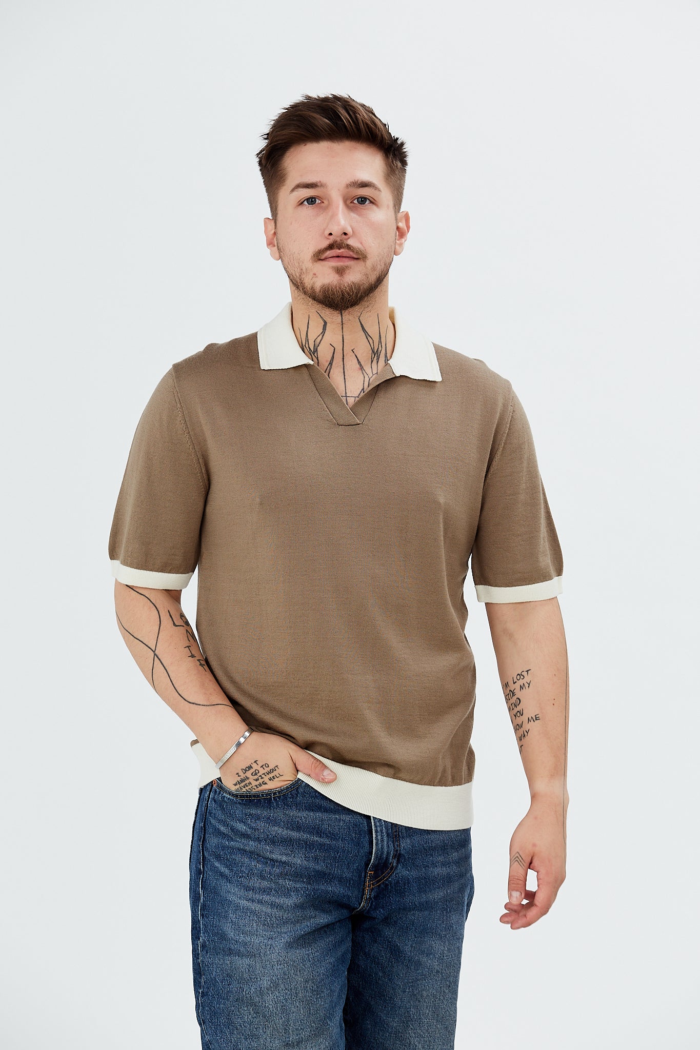 Pulover cu maneca scurta si guler polo in contrast