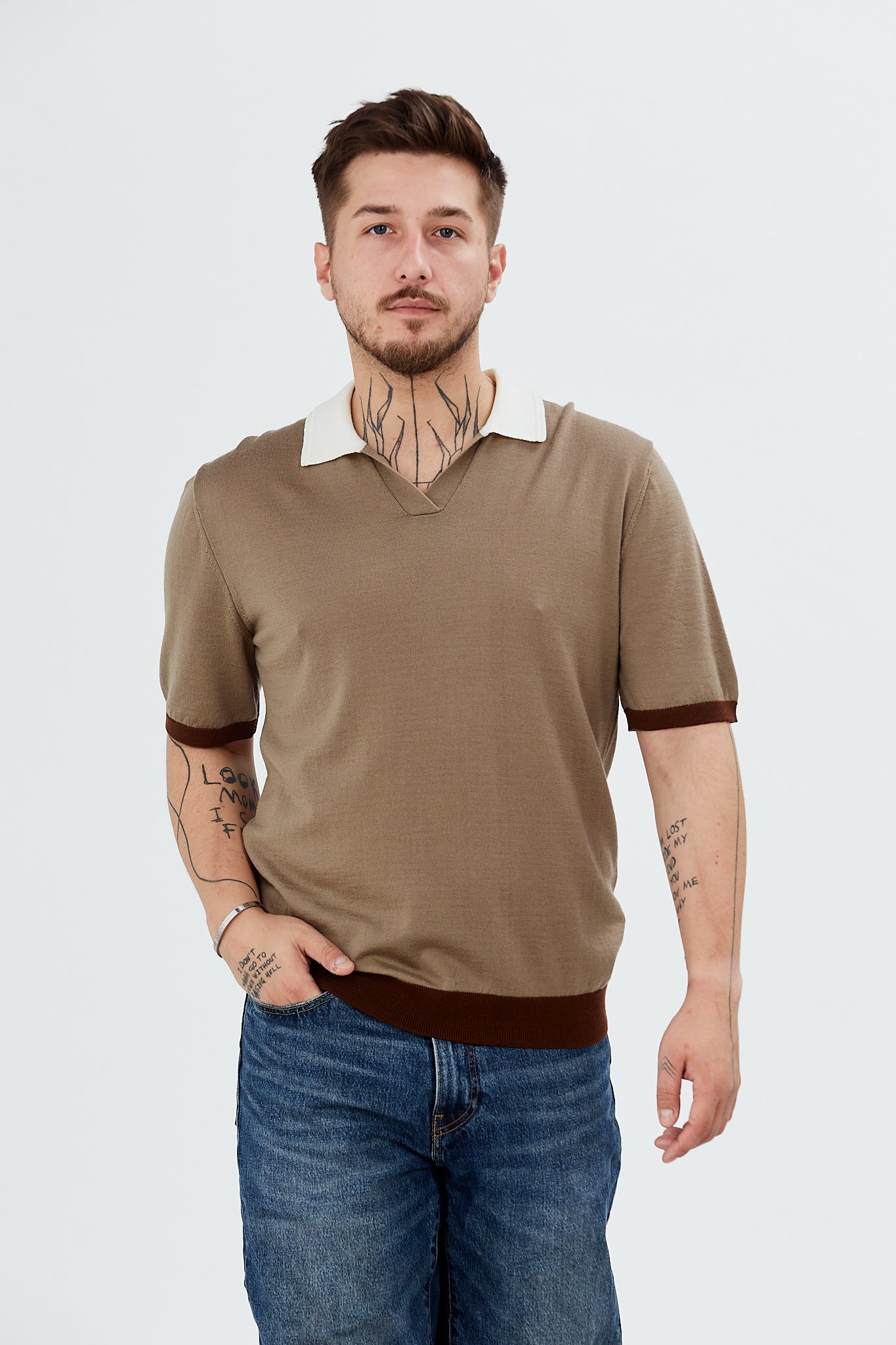 Pulover cu maneca scurta si guler polo in contrast