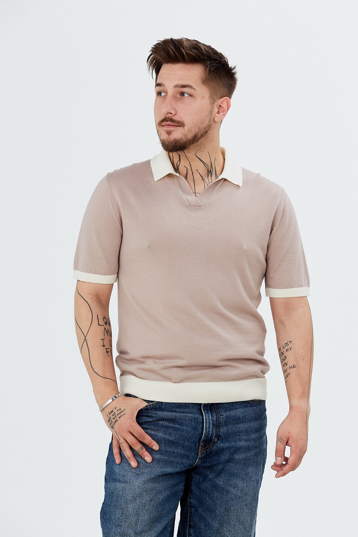Pulover cu maneca scurta si guler polo in contrast