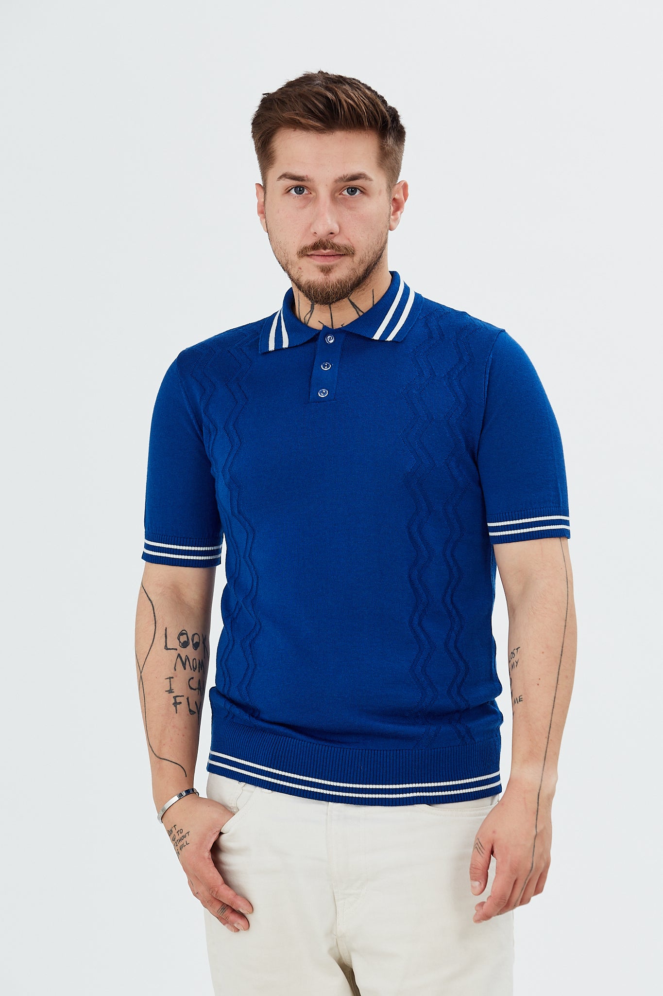 Pulover cu guler polo si modele zig-zag