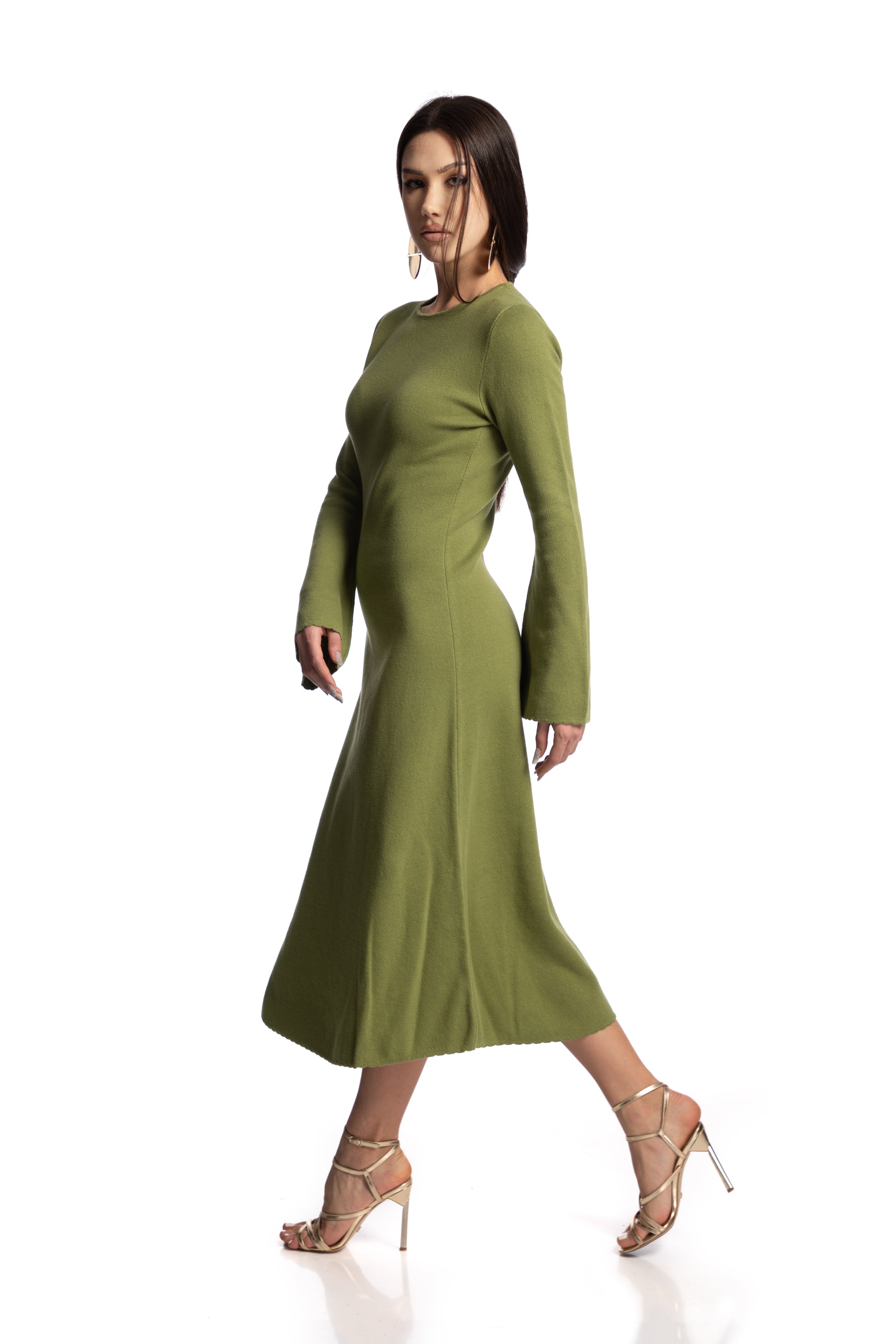 Rochie cu maneci clopot