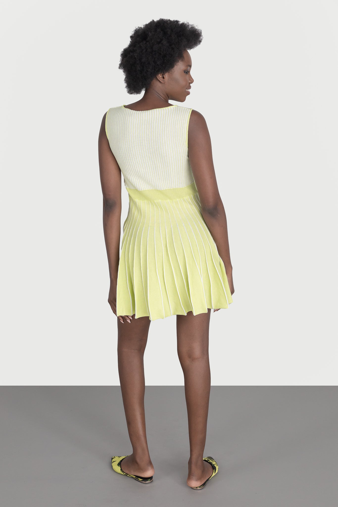 Rochie mini evazata