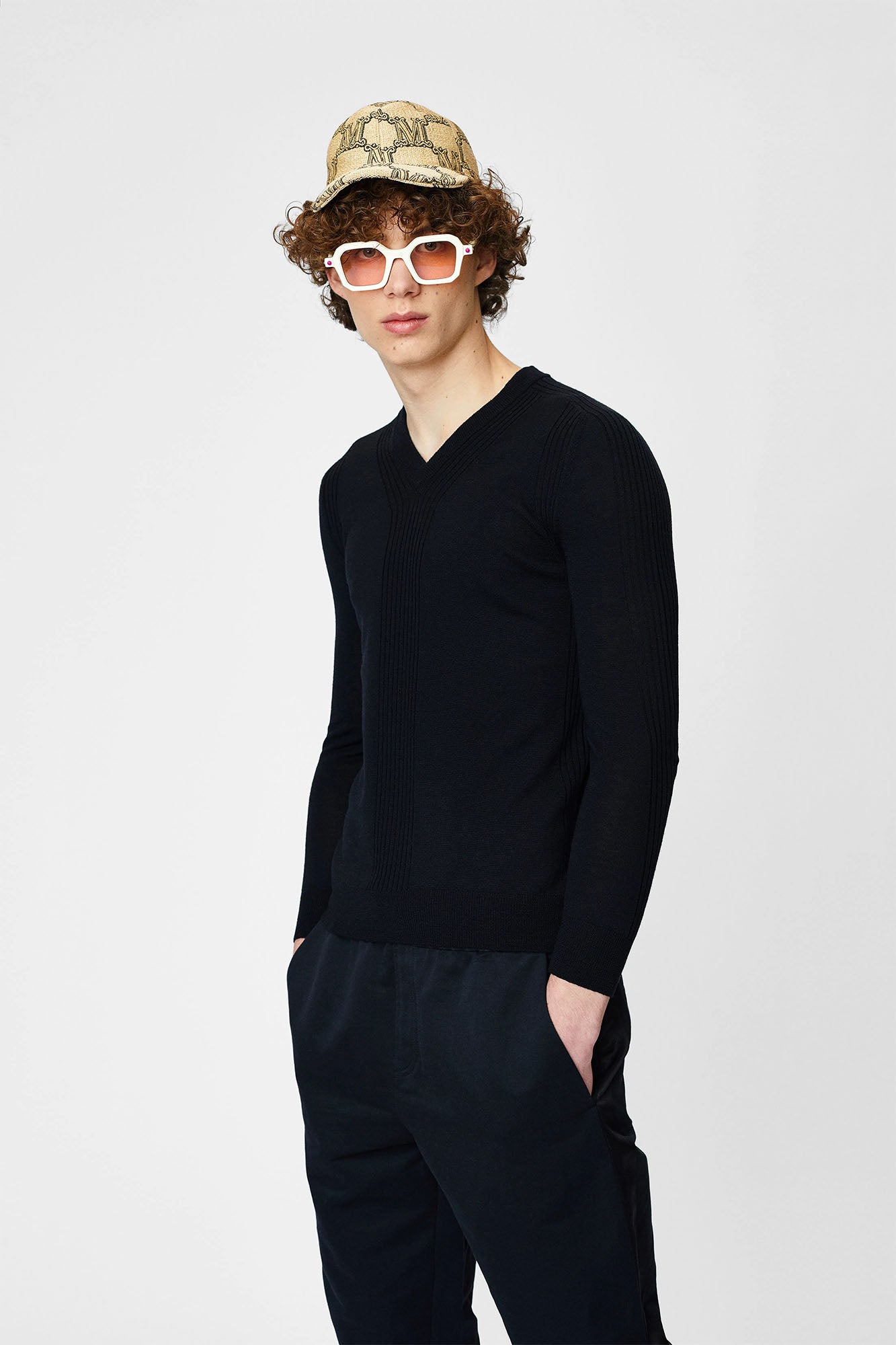 Pulover V-neck pentru barbati
