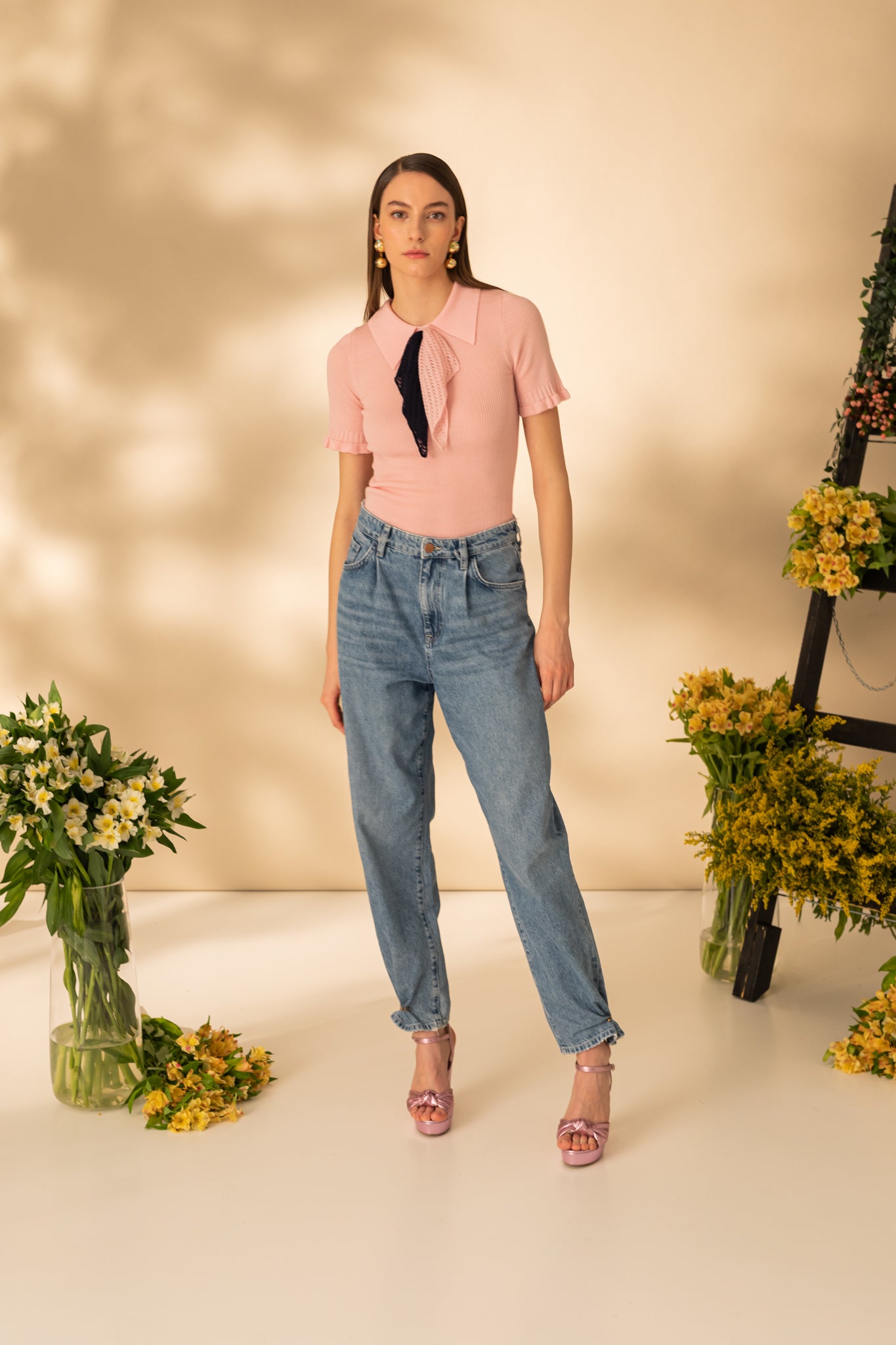 Tricou cu maneca scurta si accesoriu esarfa