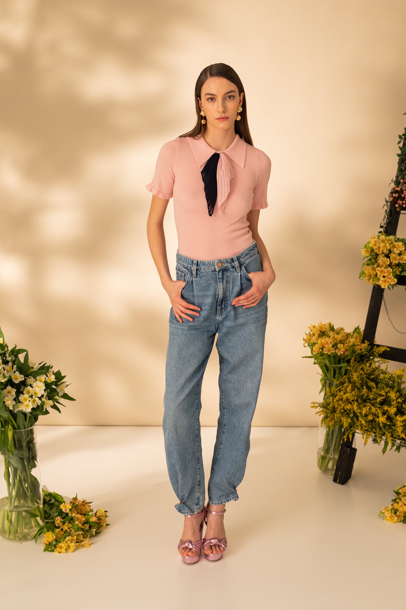 Tricou cu maneca scurta si accesoriu esarfa