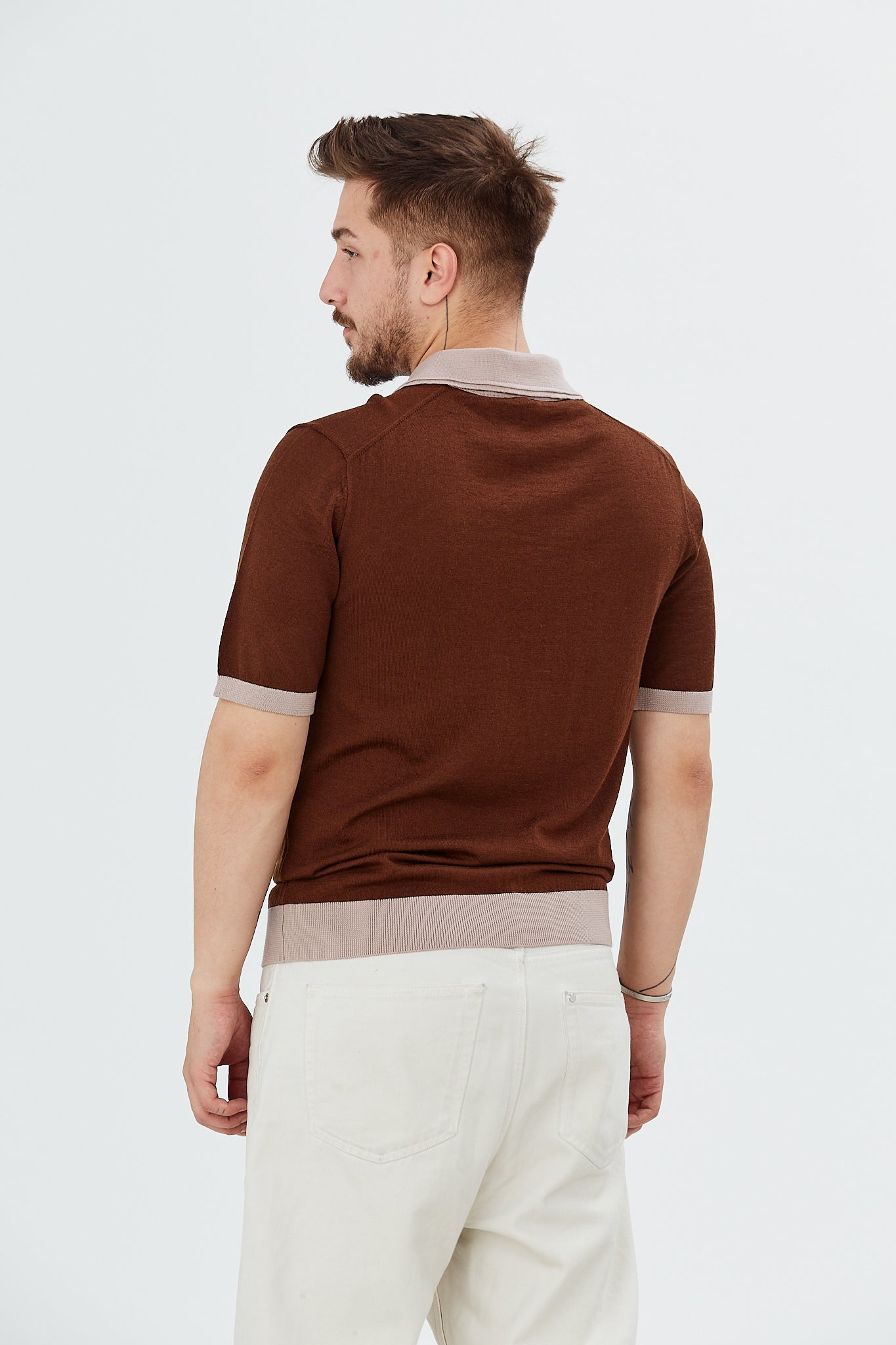 Pulover cu maneca scurta si guler polo in contrast