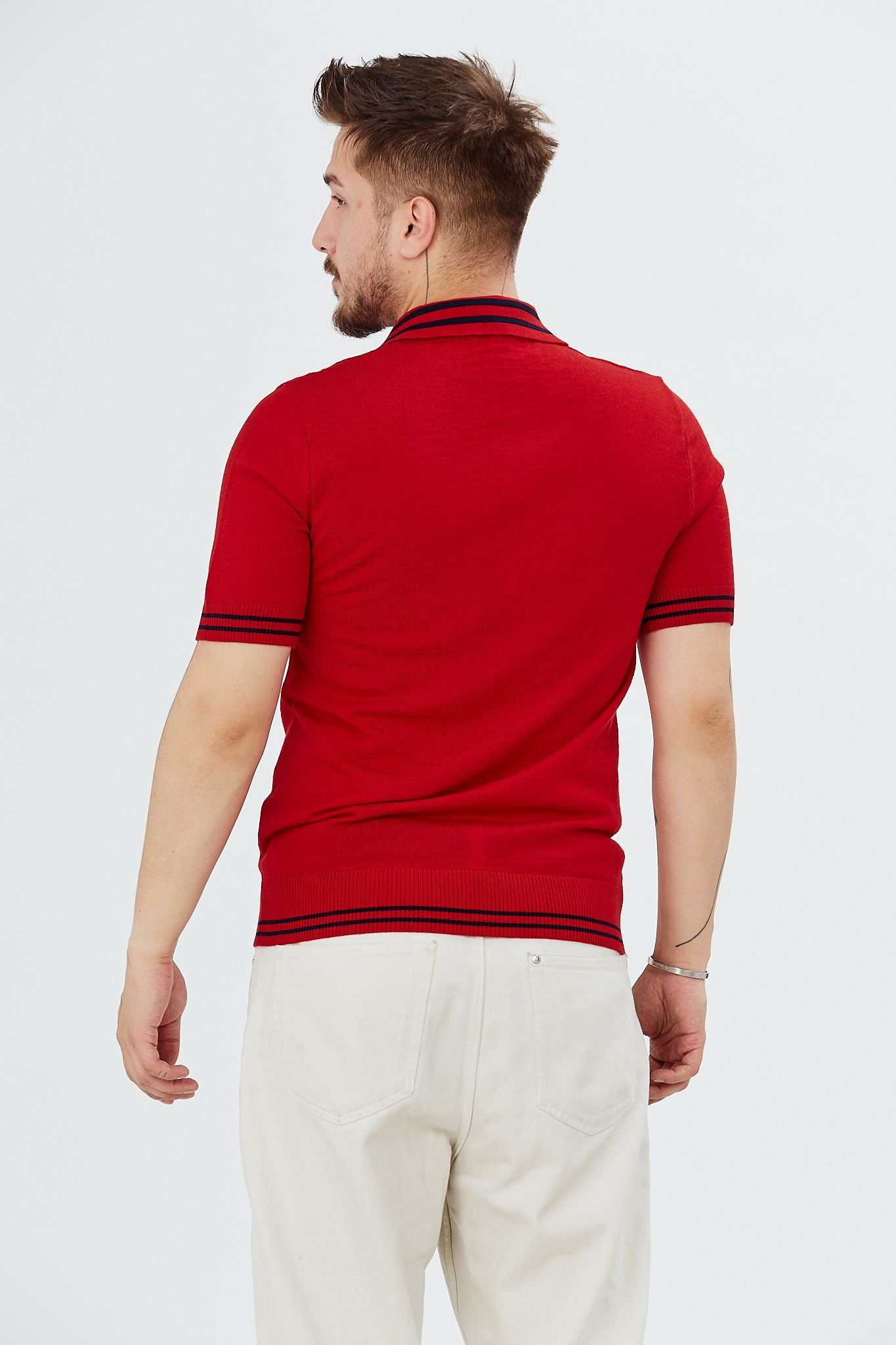 Pulover cu guler polo si modele zig-zag