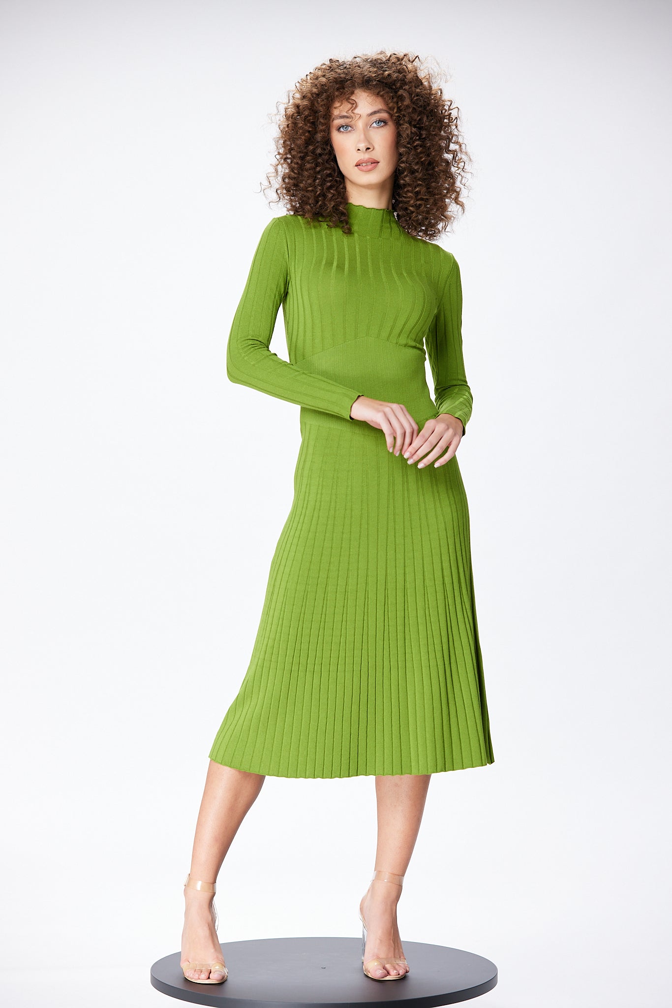 Rochie midi cu talie conturata